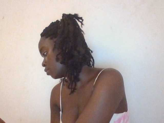 Chocolateaa live cam on BongaCams