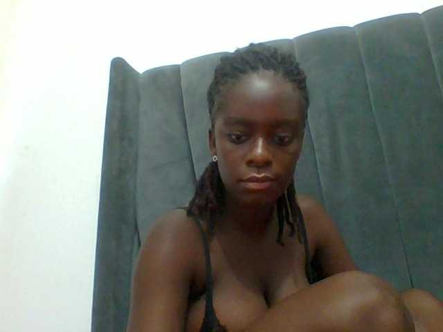 Chocolateaa live cam on BongaCams