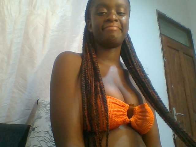 Chocolateaa live cam on BongaCams