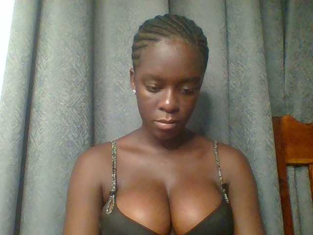 Chocolateaa live cam on BongaCams
