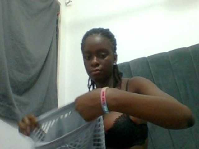Chocolateaa live cam on BongaCams