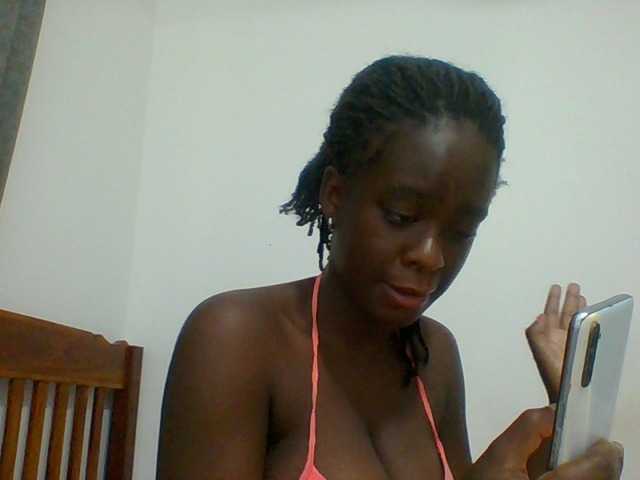 Chocolateaa live cam on BongaCams