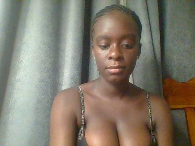 Chocolateaa live cam on BongaCams