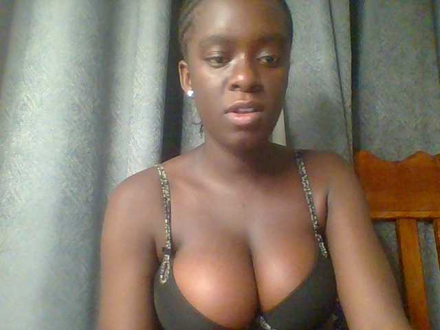 Chocolateaa live cam on BongaCams