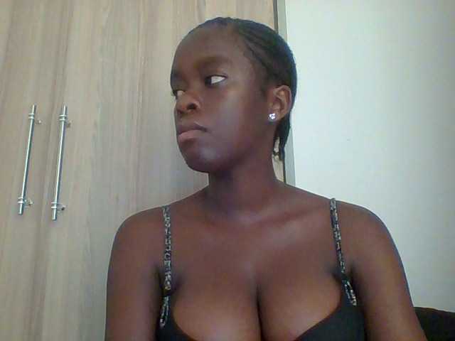 Chocolateaa live cam on BongaCams