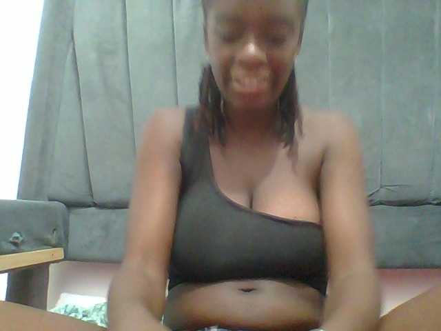 Chocolateaa live cam preview