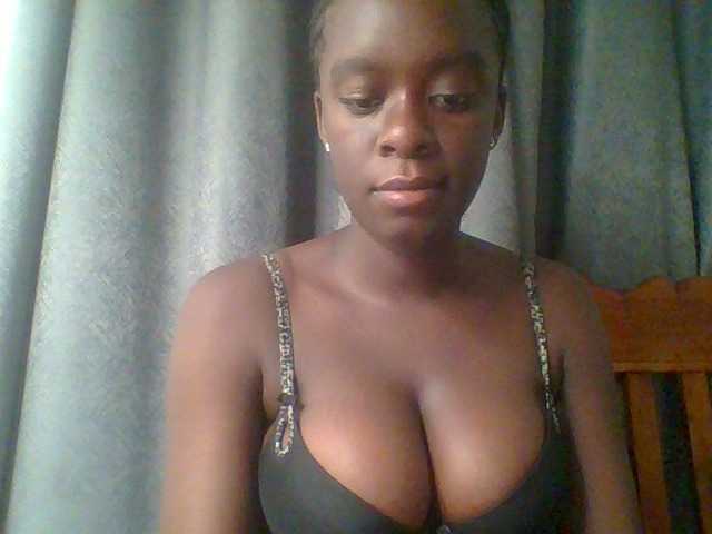 Chocolateaa live cam on BongaCams
