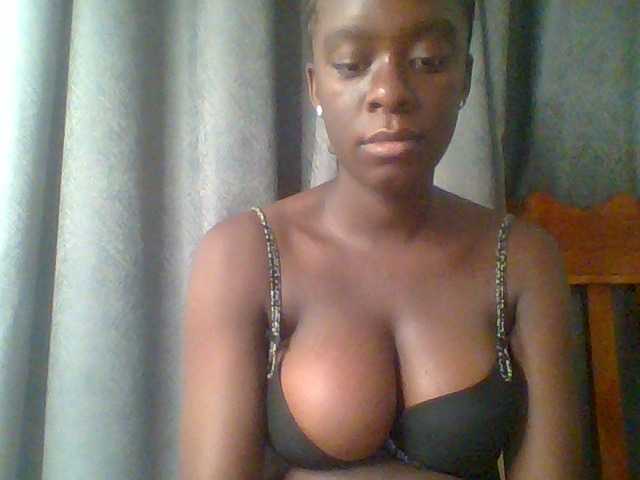 Chocolateaa live cam on BongaCams