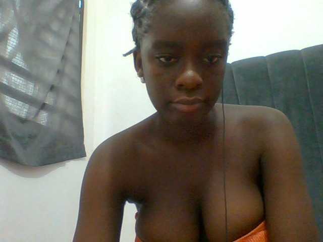 Chocolateaa live cam on BongaCams