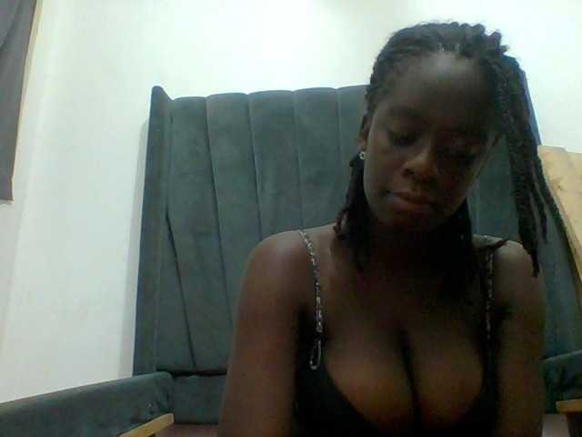 Chocolateaa live cam on BongaCams