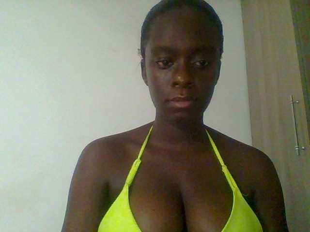 Chocolateaa live cam on BongaCams