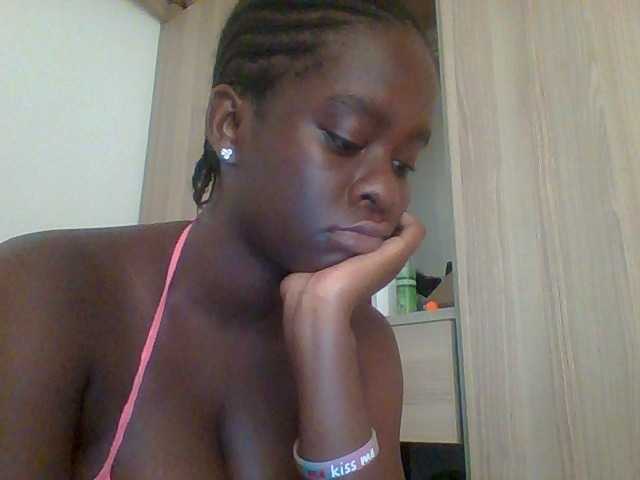 Chocolateaa live cam on BongaCams