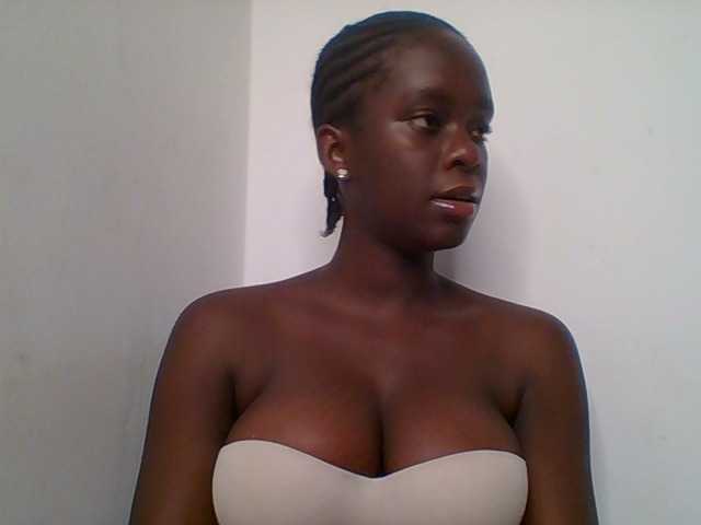 Chocolateaa live cam on BongaCams