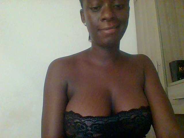 Chocolateaa live cam on UnifiedCams