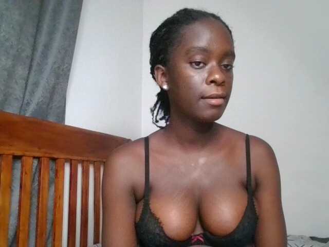 Chocolateaa live cam on BongaCams