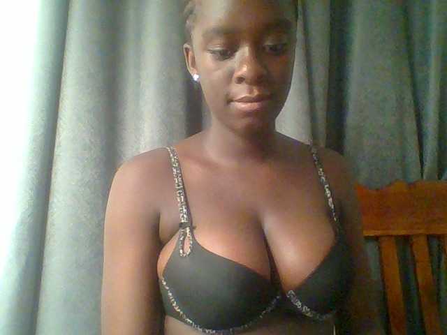 Chocolateaa live cam on BongaCams