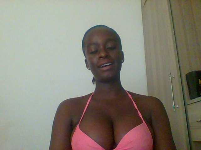 Chocolateaa live cam on BongaCams