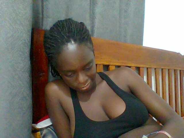 Chocolateaa live cam preview