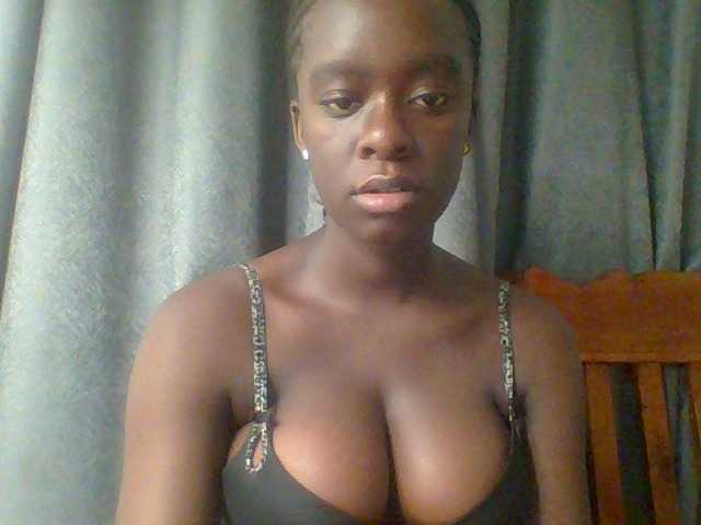 Chocolateaa live cam on BongaCams