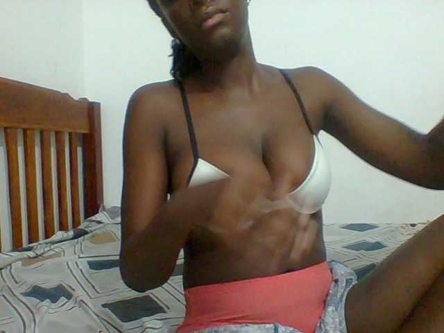 Chocolateaa live cam on BongaCams