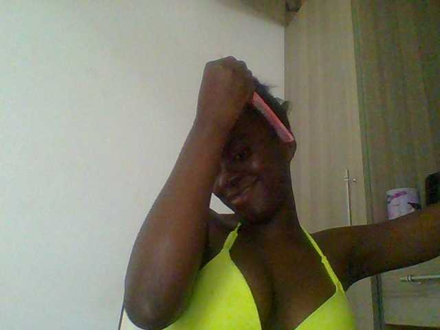 Chocolateaa live cam on BongaCams