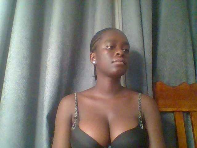 Chocolateaa live cam on BongaCams