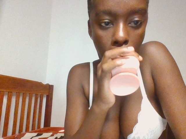 Chocolateaa live cam on BongaCams