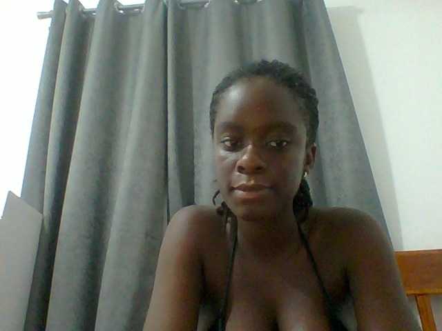 Chocolateaa live cam preview