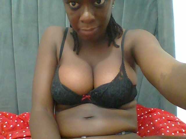 Chocolateaa live cam on BongaCams