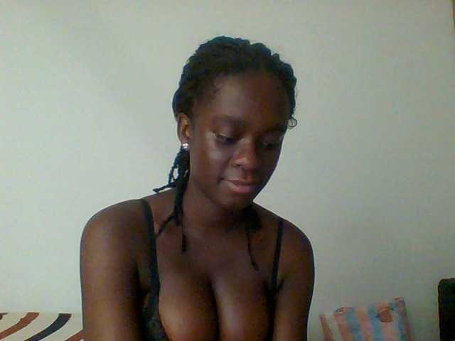 Chocolateaa live cam on UnifiedCams