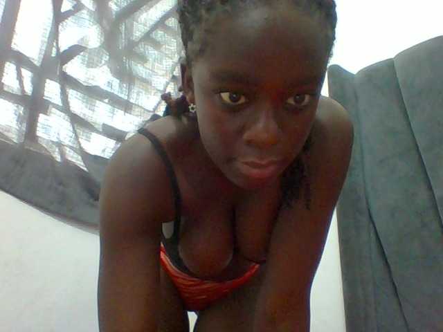 Chocolateaa live cam on BongaCams