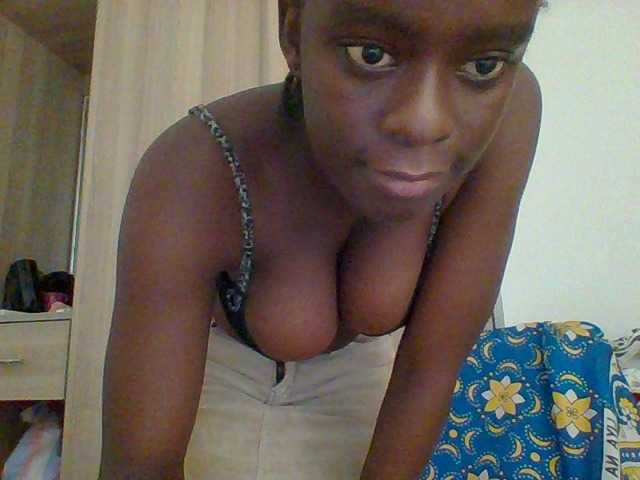 Chocolateaa live cam on BongaCams
