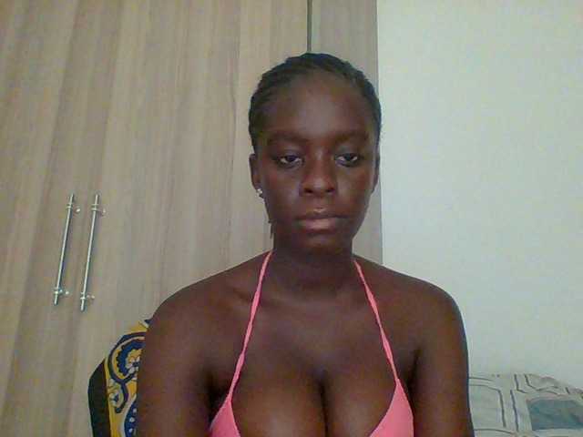 Chocolateaa live cam on BongaCams