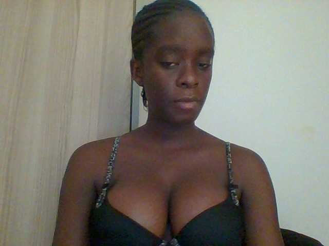 Chocolateaa live cam on BongaCams