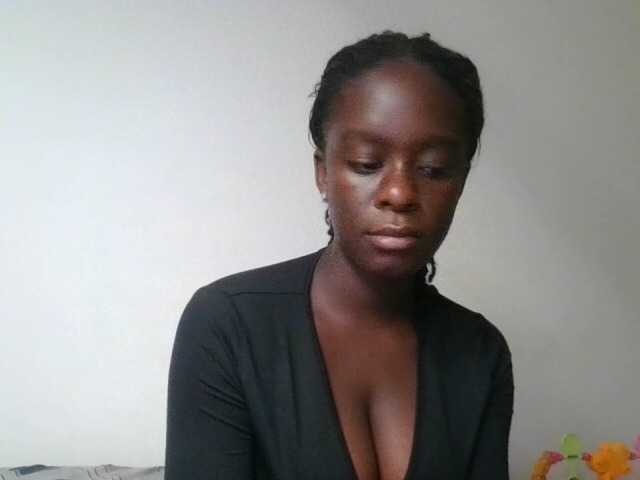 Chocolateaa live cam on UnifiedCams