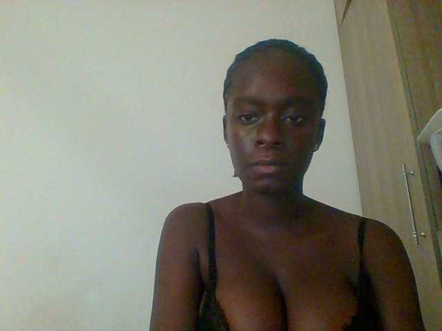 Chocolateaa live cam on BongaCams