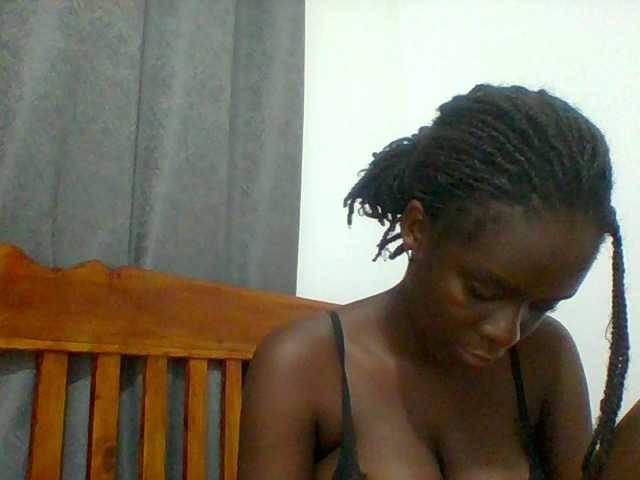 Chocolateaa live cam preview