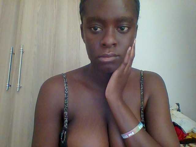 Chocolateaa live cam on BongaCams