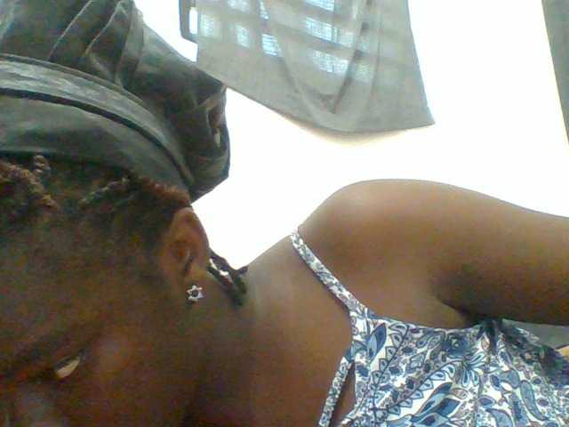 Chocolateaa live cam preview