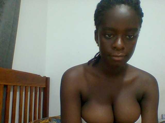Chocolateaa live cam on BongaCams