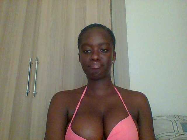 Chocolateaa live cam on BongaCams
