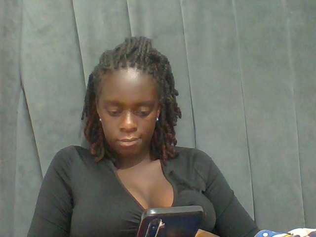 Chocolateaa live cam on BongaCams