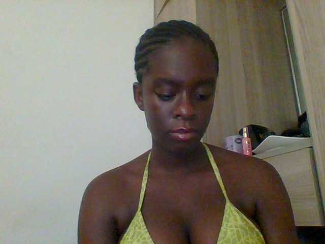 Chocolateaa live cam on BongaCams