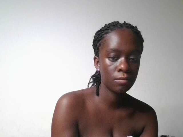 Chocolateaa live cam on BongaCams
