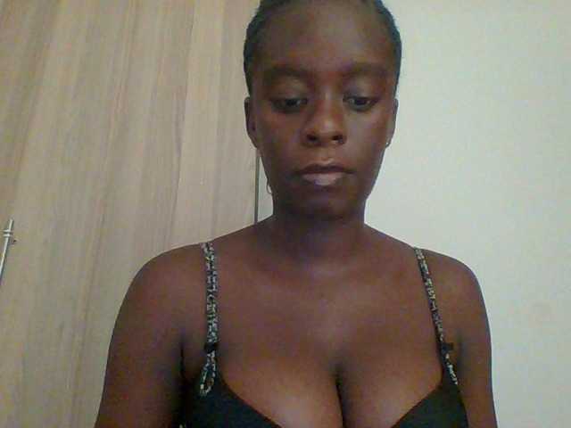 Chocolateaa live cam on BongaCams