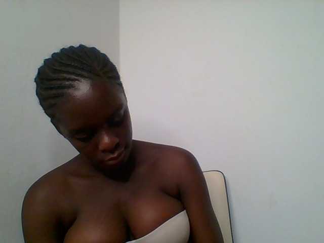 Chocolateaa live cam on BongaCams