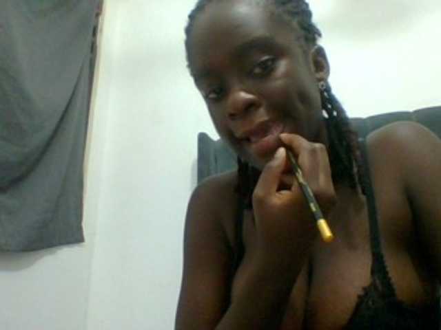 Chocolateaa live cam on BongaCams