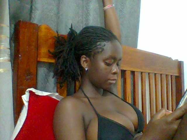 Chocolateaa live cam on BongaCams