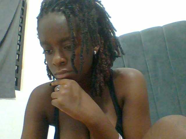 Chocolateaa live cam on BongaCams