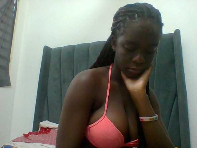 Chocolateaa live cam on BongaCams